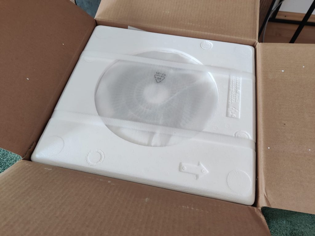Midea Cube 20 Luftentfeuchter Verpackung von oben