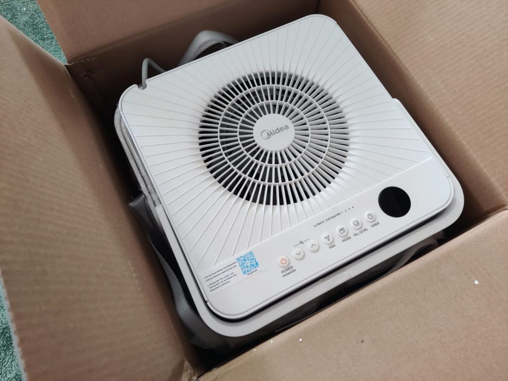 Midea Cube 20 Luftentfeuchter Verpackung von oben 2