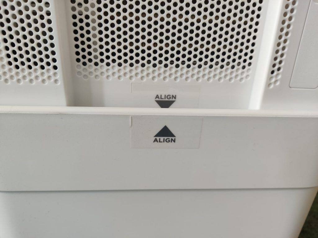 Midea Cube 20 Luftentfeuchter mit montiertem Eimer 2