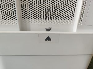 Midea Cube 20 Luftentfeuchter mit montiertem Eimer 2