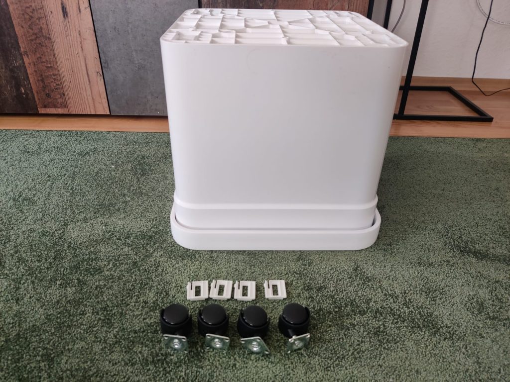 Midea Cube 20 Luftentfeuchter mit Rollen