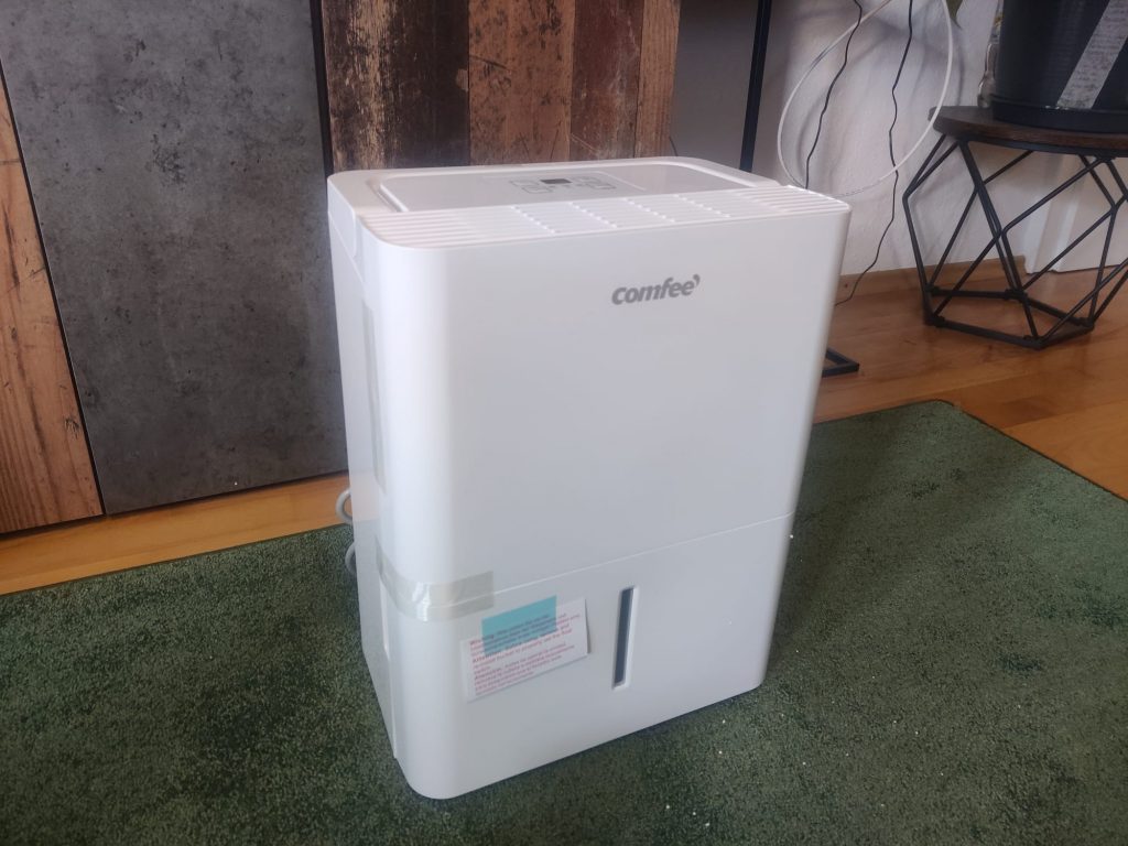 Comfee MDDN-12DEN7 Luftentfeuchter Vorderansicht 2