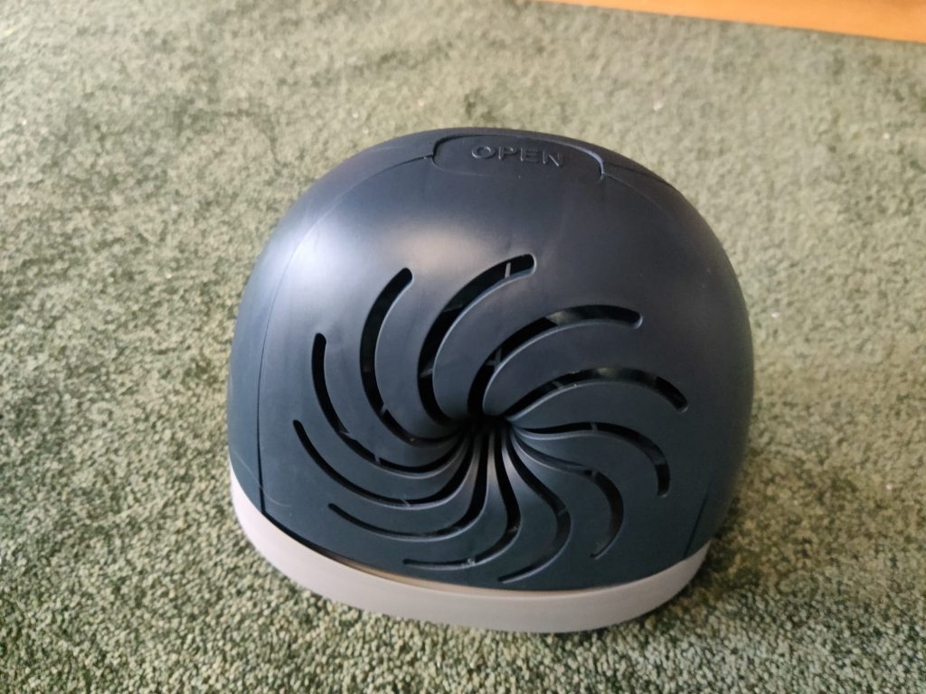 Pattex Aero 360º Luftentfeuchter mit Granulat geschlossen