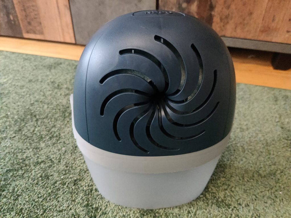 Pattex Aero 360º Luftentfeuchter zusammengebaut von hinten