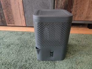 BonAura® AirOne Luftentfeuchter Wasserauslass und Wasserstandsanzeige