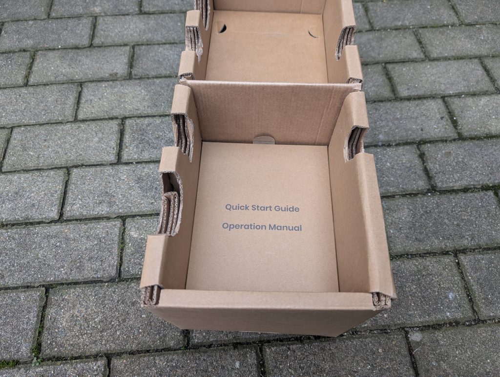 Zubehörverpackung des Egret X+ E-Scooters (2)