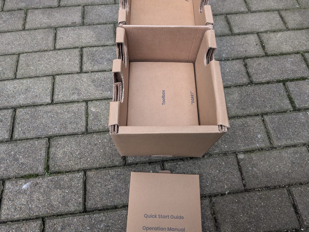 Zubehörverpackung des Egret X+ E-Scooters (3)