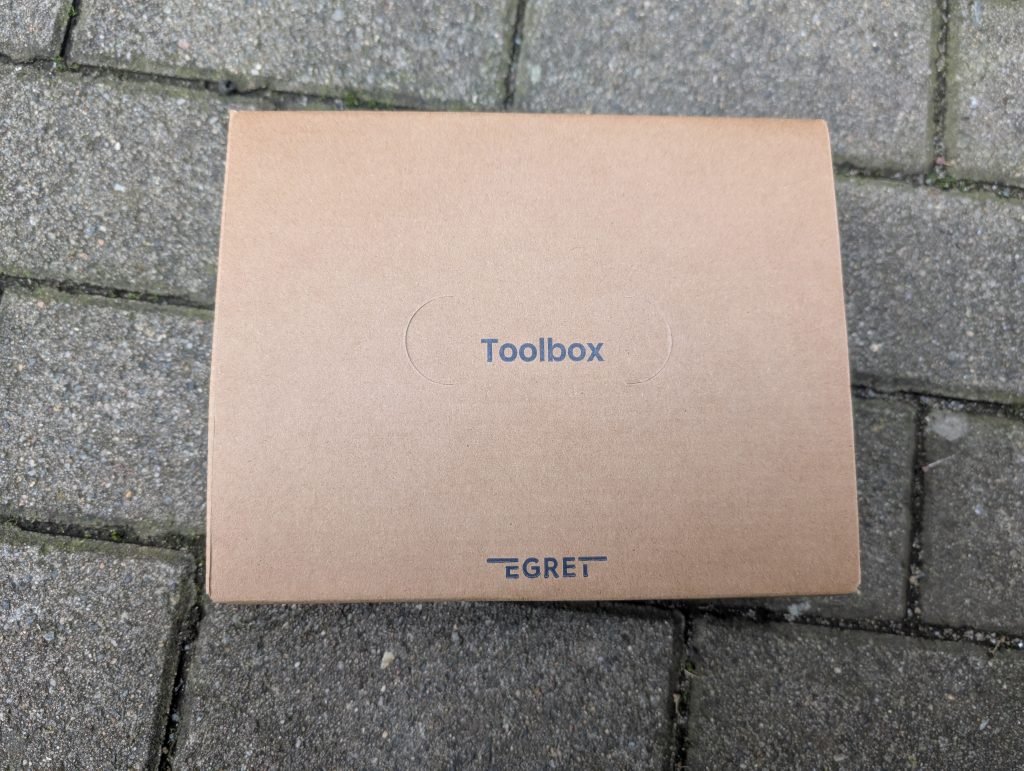 Zubehörverpackung des Egret X+ E-Scooters von oben