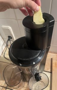 nutribullet NBJ500 Slow-Juicer Verwendung kleine Einfüllöffnung