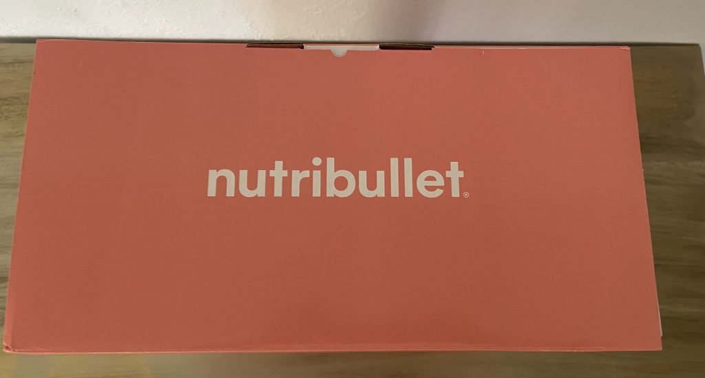 nutribullet NBJ500 Slow-Juicer im Karton von oben