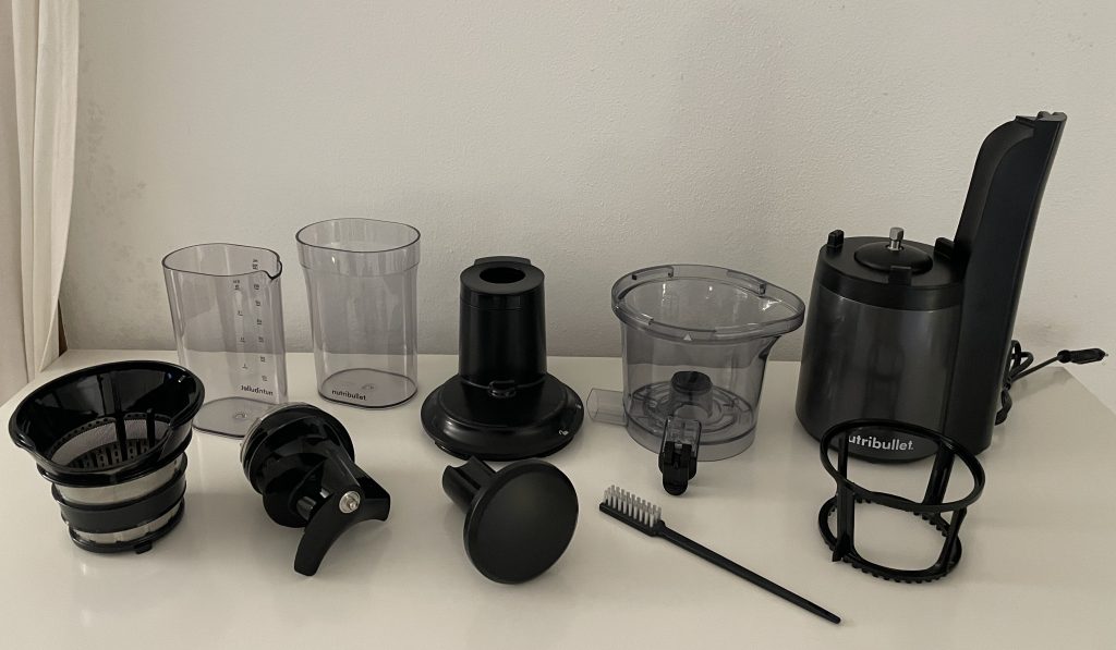 nutribullet NBJ500 Slow-Juicer in alle Einzelteile zerlegt