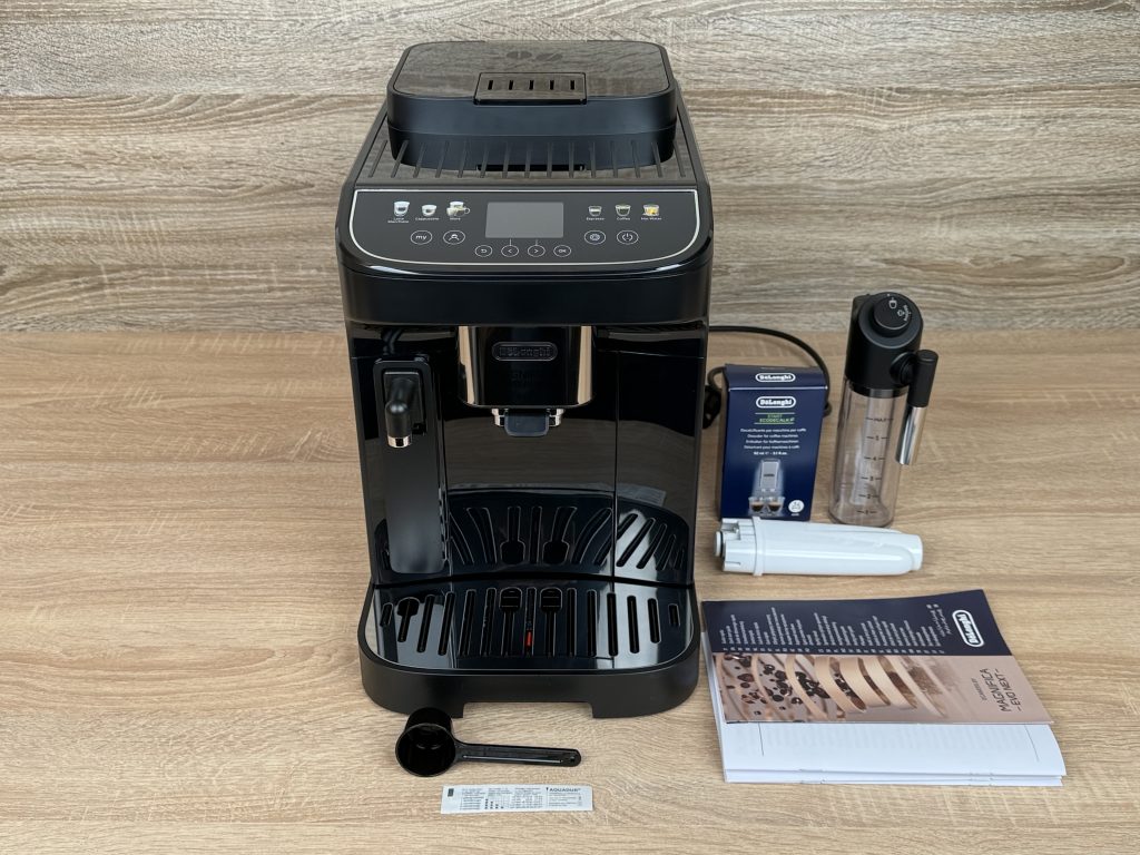 De'Longhi Magnifica Evo Next ECAM 310.60.B Kaffeevollautomat ausgepackt 4