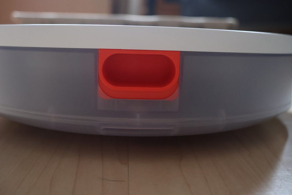 Xiaomi E12 Staubsauger-Roboter Wassertank und Staubbehälter hinten