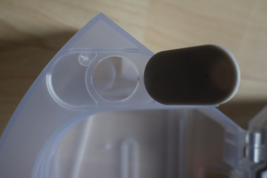 Xiaomi E12 Staubsauger-Roboter Wassertank offen