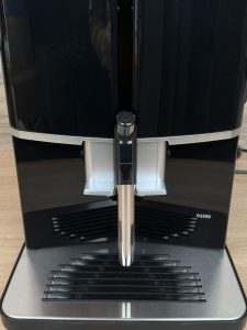 Siemens EQ300 TF301E19 Kaffeevollautomat Detail Auslauf 2