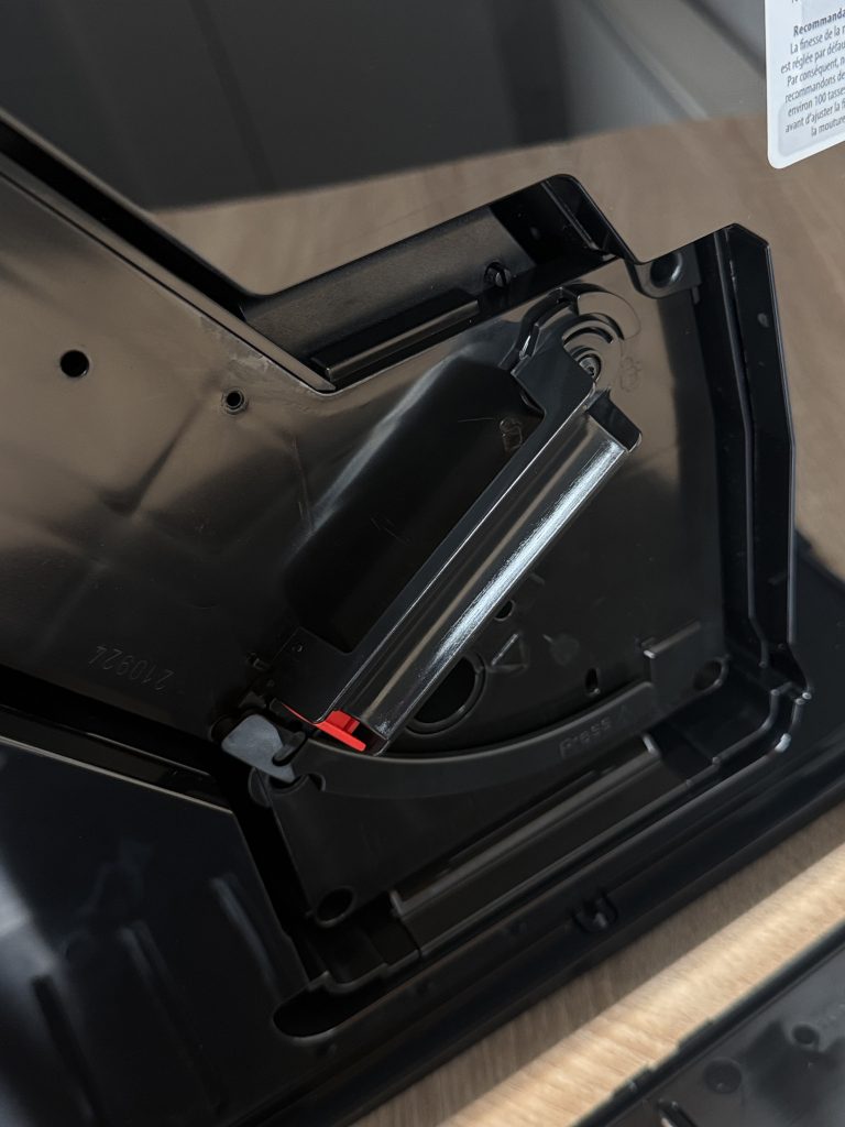 Melitta Solo E 950-222 Kaffeevollautomat Detail Verriegelung Brüheinheit