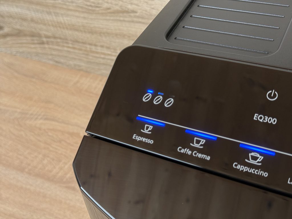Siemens EQ300 TF301E19 Kaffeevollautomat Stärkeeinstellung schwach