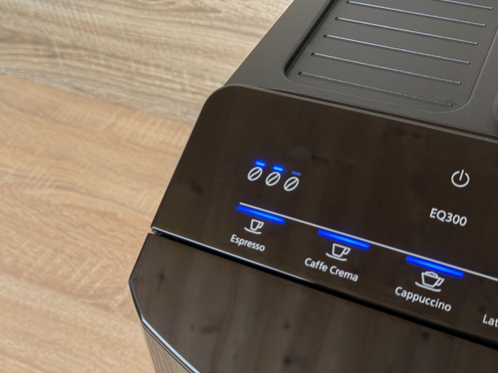 Siemens EQ300 TF301E19 Kaffeevollautomat Stärkeeinstellung Mittel