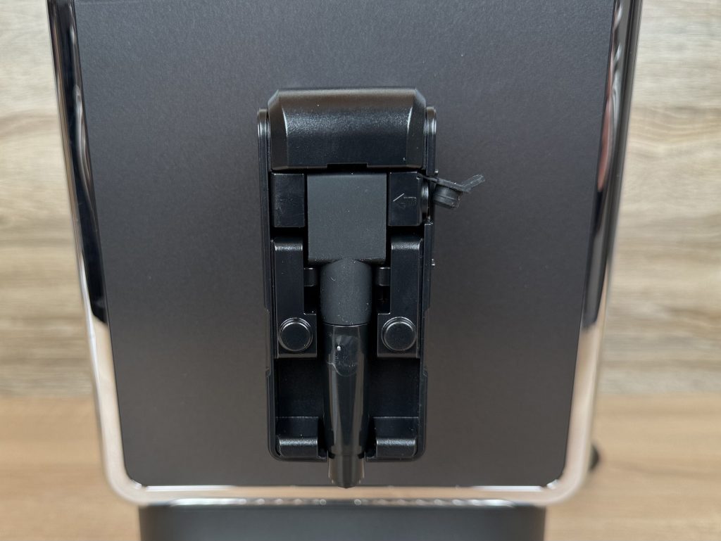 Tchibo Esperto Pro Kaffeevollautomat Detail Milchausgeber