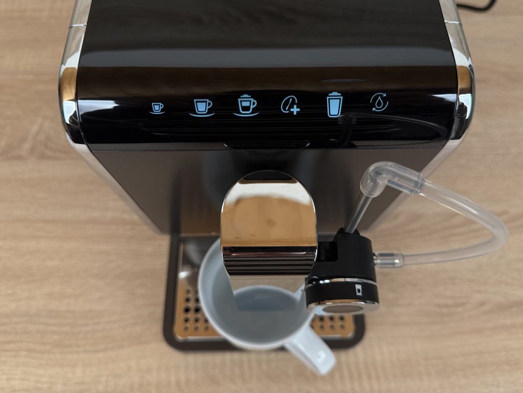 Tchibo Esperto Pro Kaffeevollautomat Detail LED-Symboldisplay