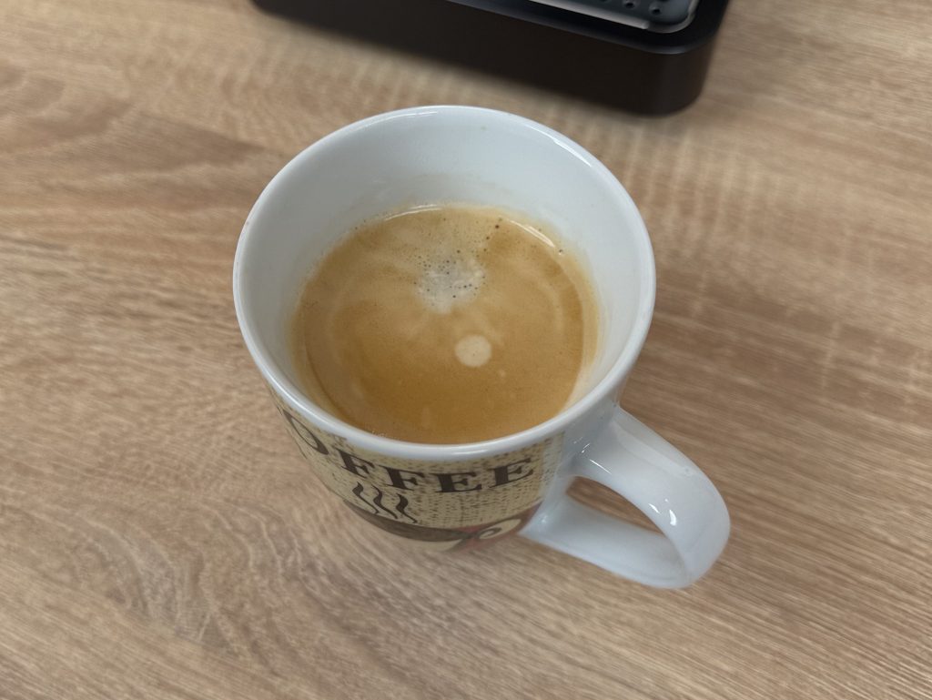 Tchibo Esperto Pro Kaffeevollautomat fertiger Kaffee Crema 2