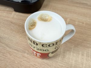 De'Longhi Magnifica Evo Next ECAM 310.60.B Kaffeevollautomat abgefüllter Cappuccino