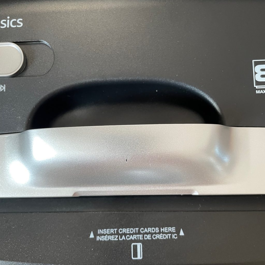 Amazon Basics Aktenvernichter Kreditkartenschlitz
