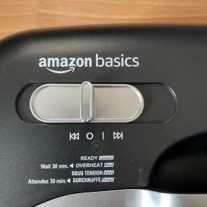 Amazon Basics Aktenvernichter Schiebeschalter