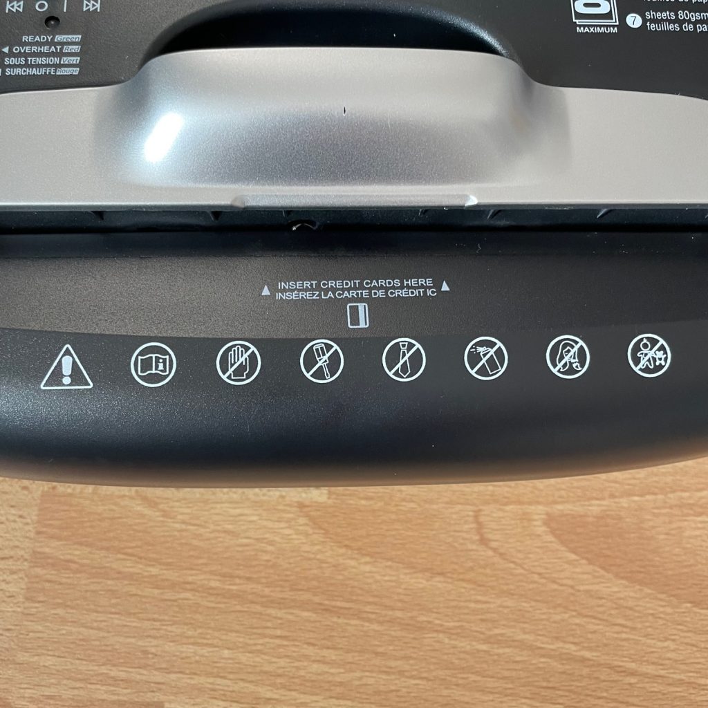 Amazon Basics Aktenvernichter Sicherheitshinweise