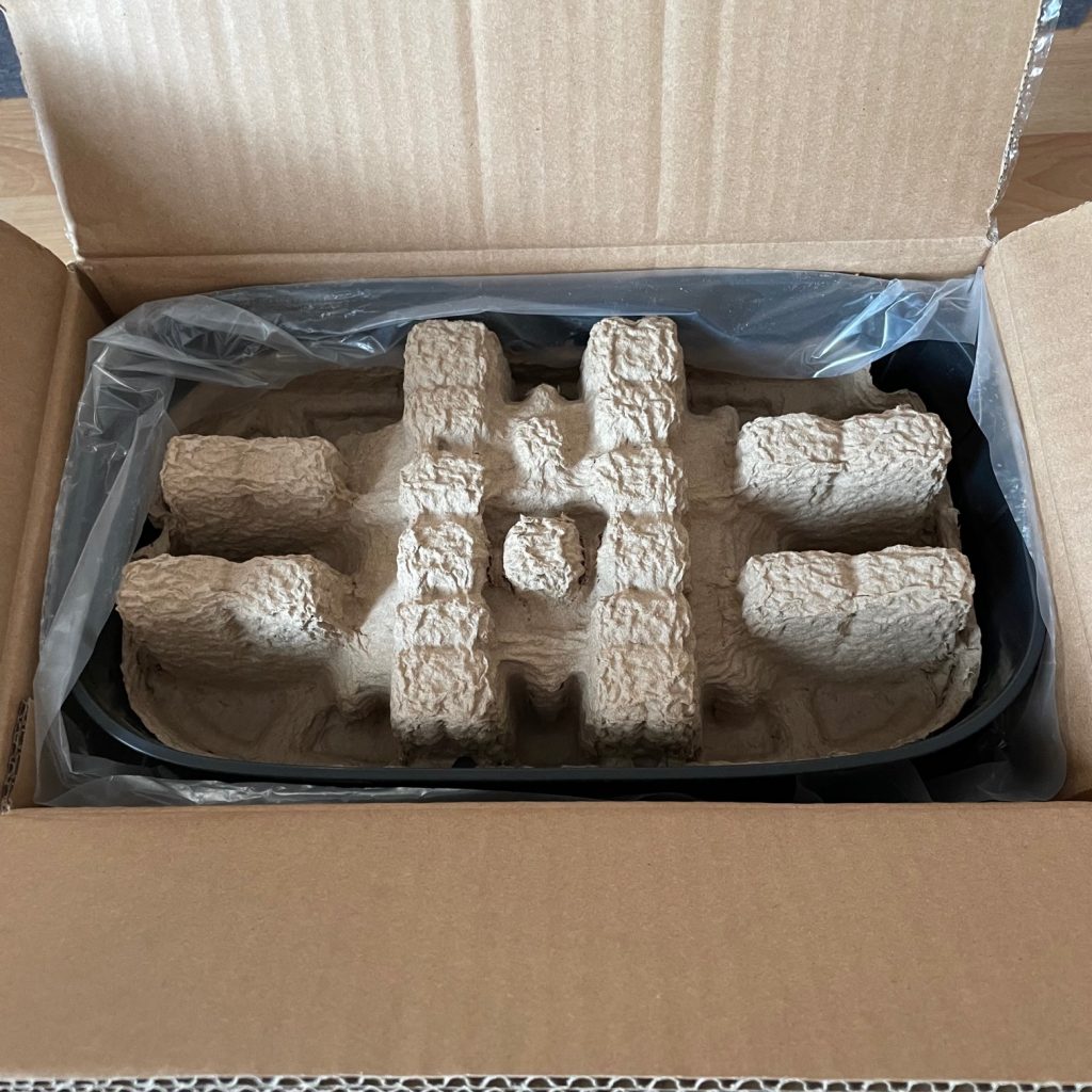 Amazon Basics Aktenvernichter verpackt