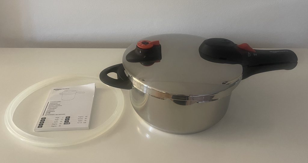 Amazon Basics Schnellkochtopf mit Zubehör