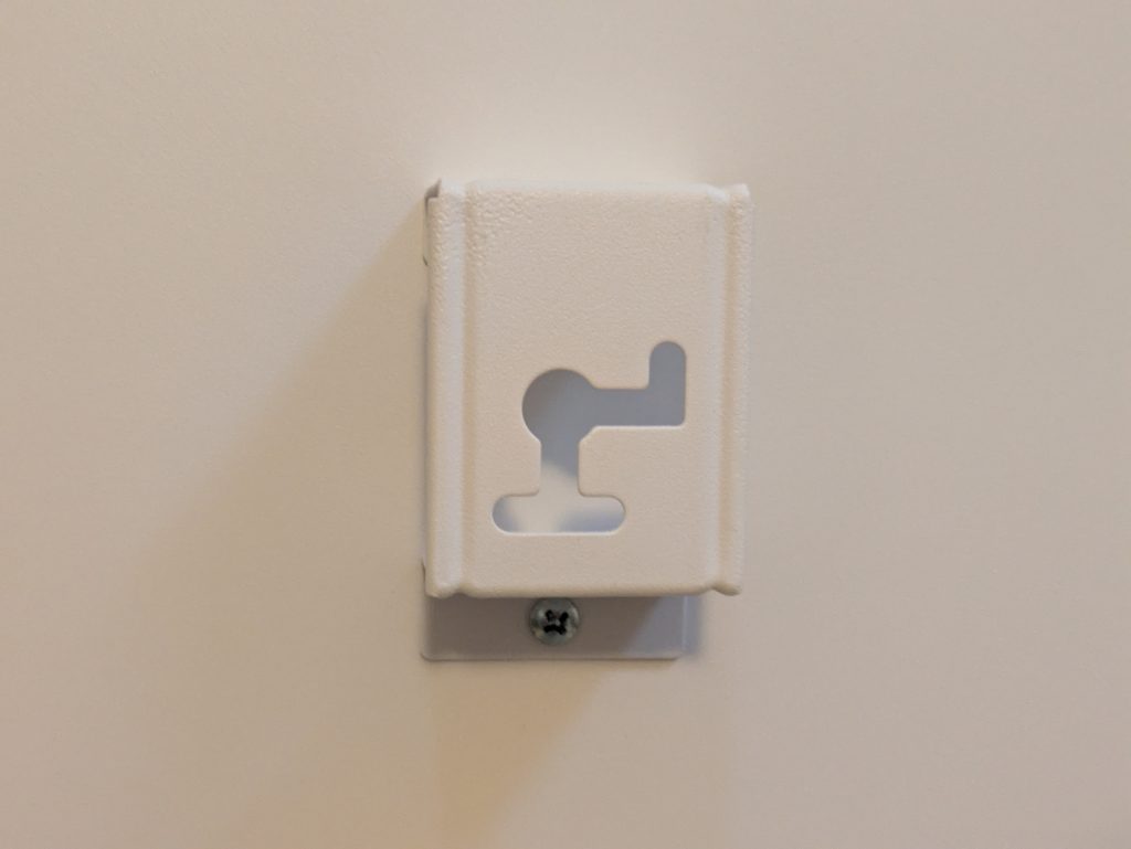 Aufhängung der Heidenfeld HF-HP 150 Infrarotheizung