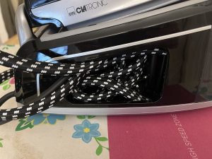 Clatronic® DBS 3749 Dampfbügelstation Kabelfach mit Netz- und Dampfkabel