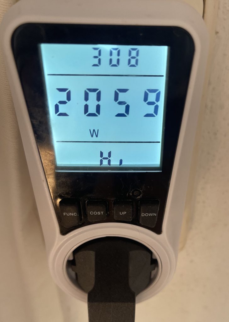 Clatronic® DBS 3749 Dampfbügelstation Leistung beim kontinuierlichen Dampfausstoß