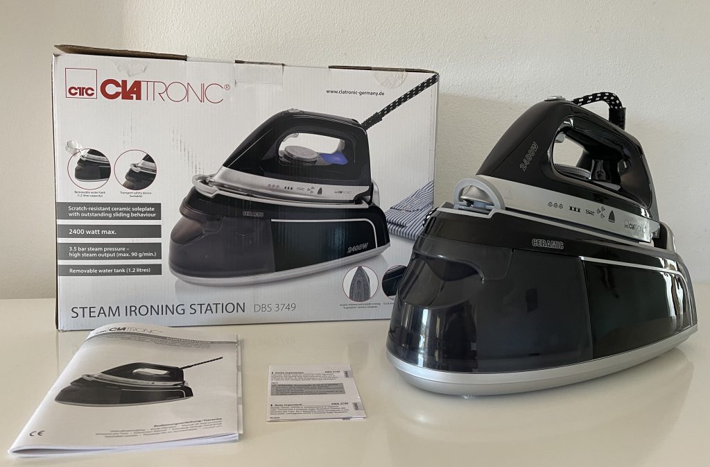 Clatronic® DBS 3749 Dampfbügelstation ausgepackt