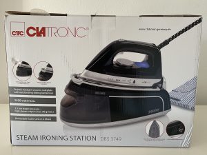 Clatronic® DBS 3749 Dampfbügelstation im Karton von vorne