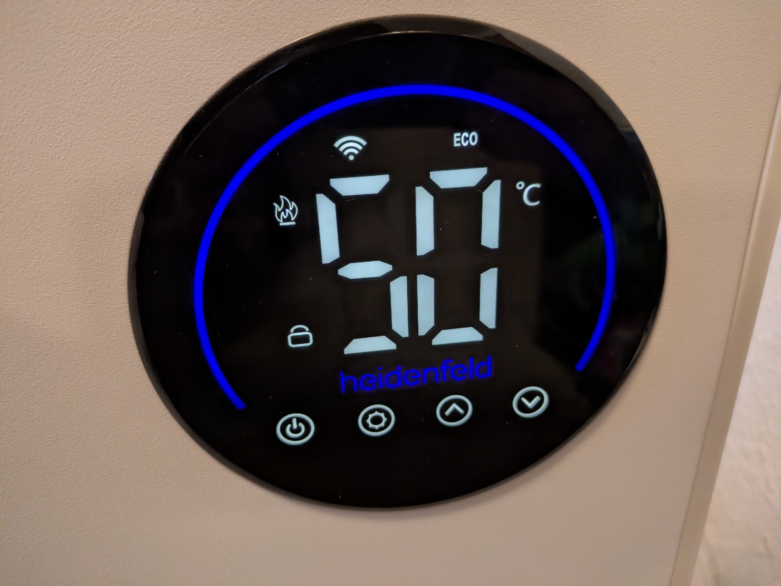 Display der Heidenfeld HF-HP 150 Infrarotheizung (2)