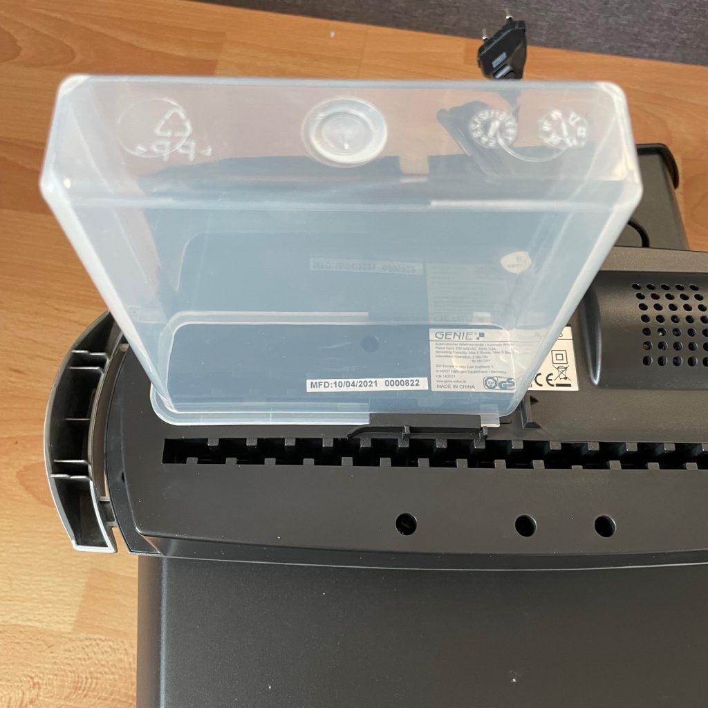 GENIE 245 CD Aktenvernichter Auffangbehälter CDs