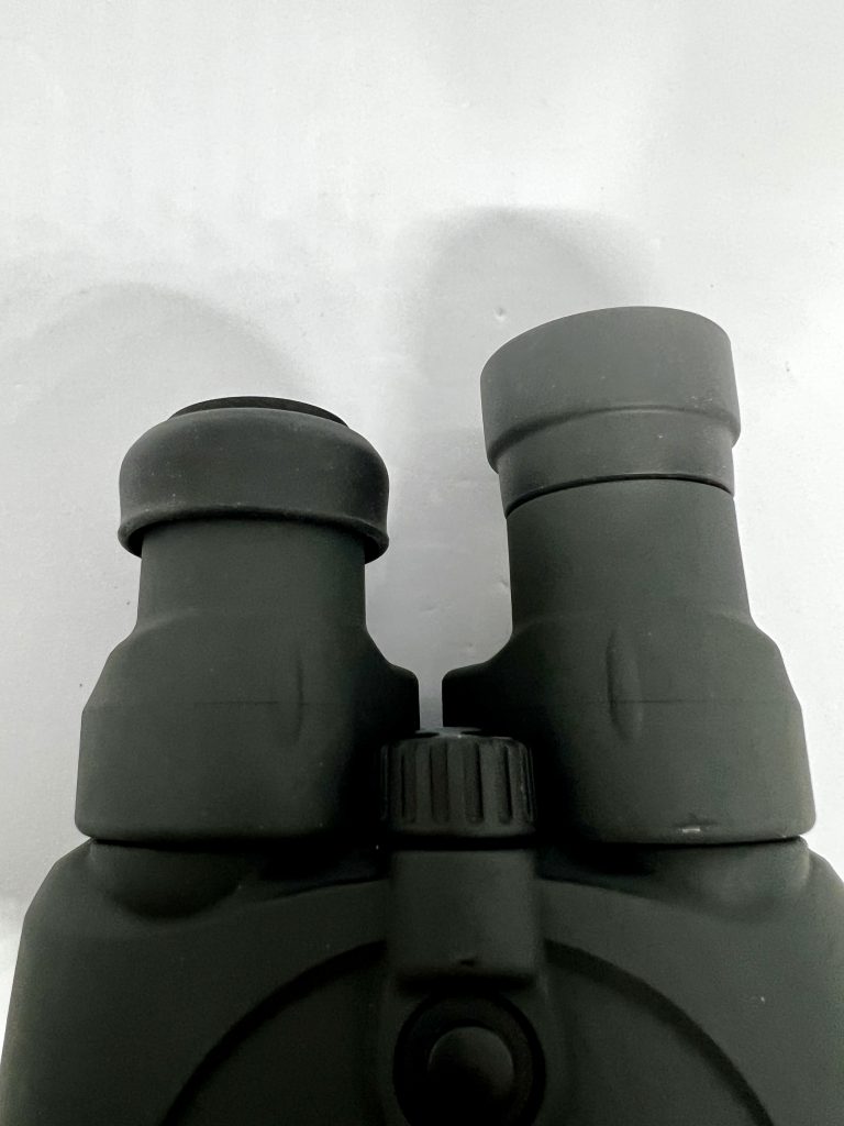 Canon 10x30 is II Fernglas