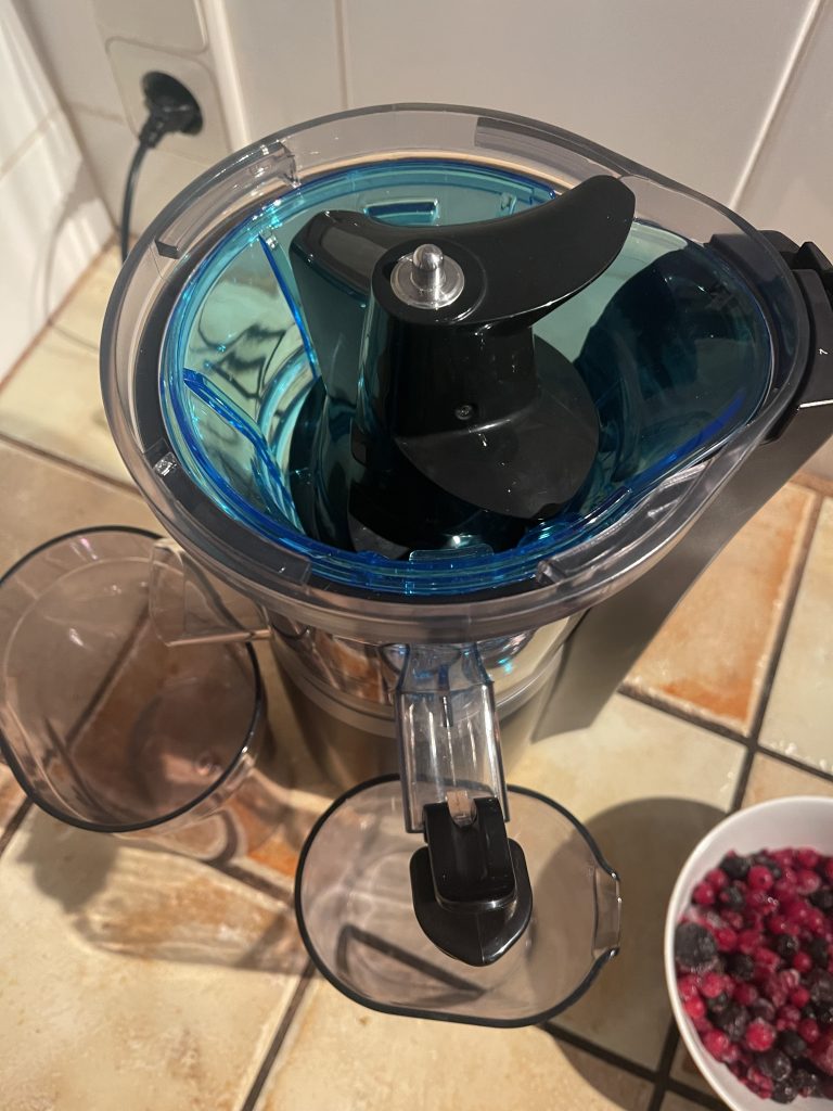 Panasonic MJ-L700KXE Slow-Juicer mit Frozen Aufsatz
