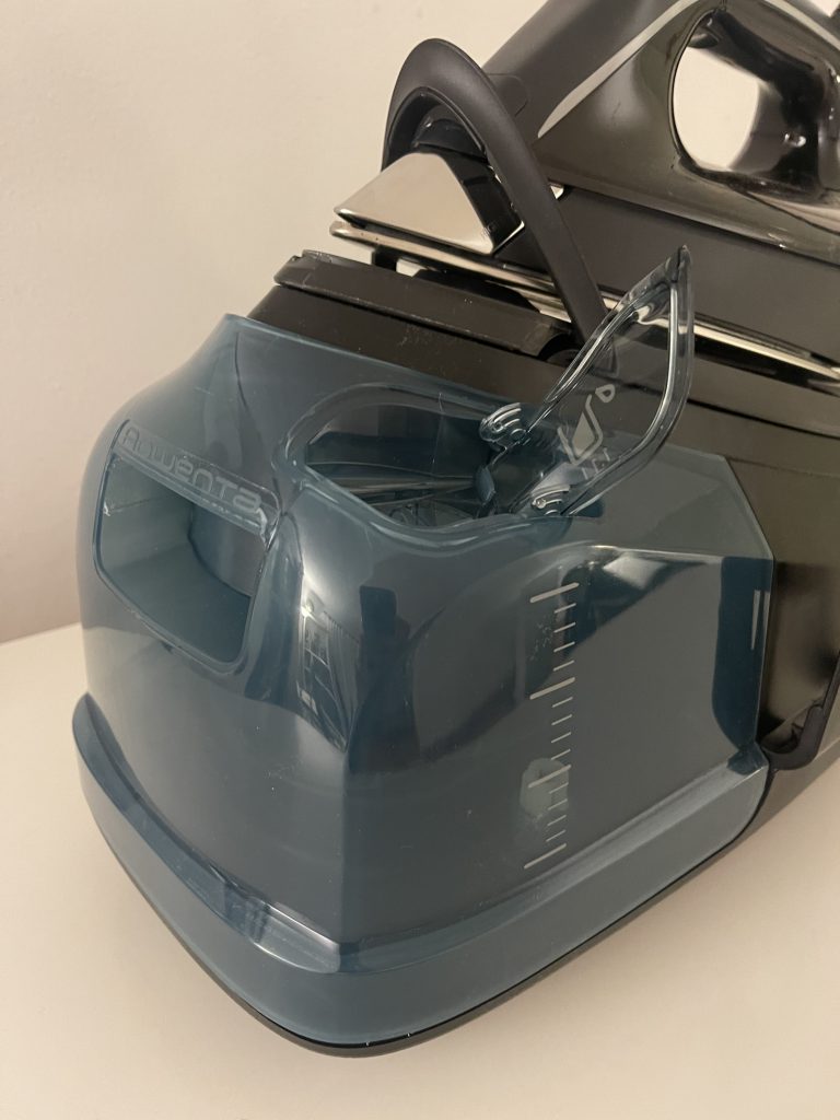 Rowenta Eco Steam Pro DG9610 Dampfbügelstation Klappe am Wassertank