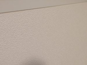 Rückseitige Oberfläche der Heidenfeld HF-HP 100-3 Infrarotheizung