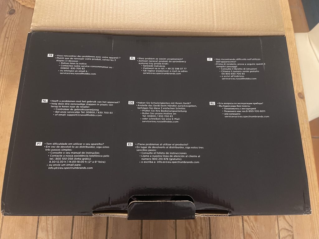 Russell Hobbs 24420-56 Dampfbügelstation Verbraucherhinweise im Karton