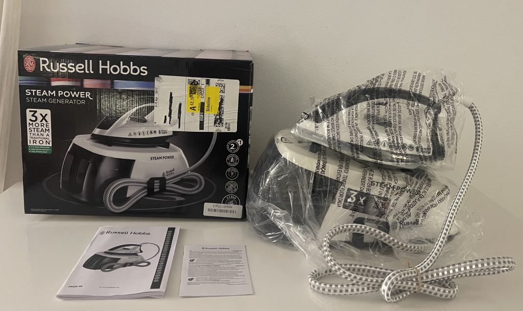 Russell Hobbs 24420-56 Dampfbügelstation ausgepackt mit Schutzfolie