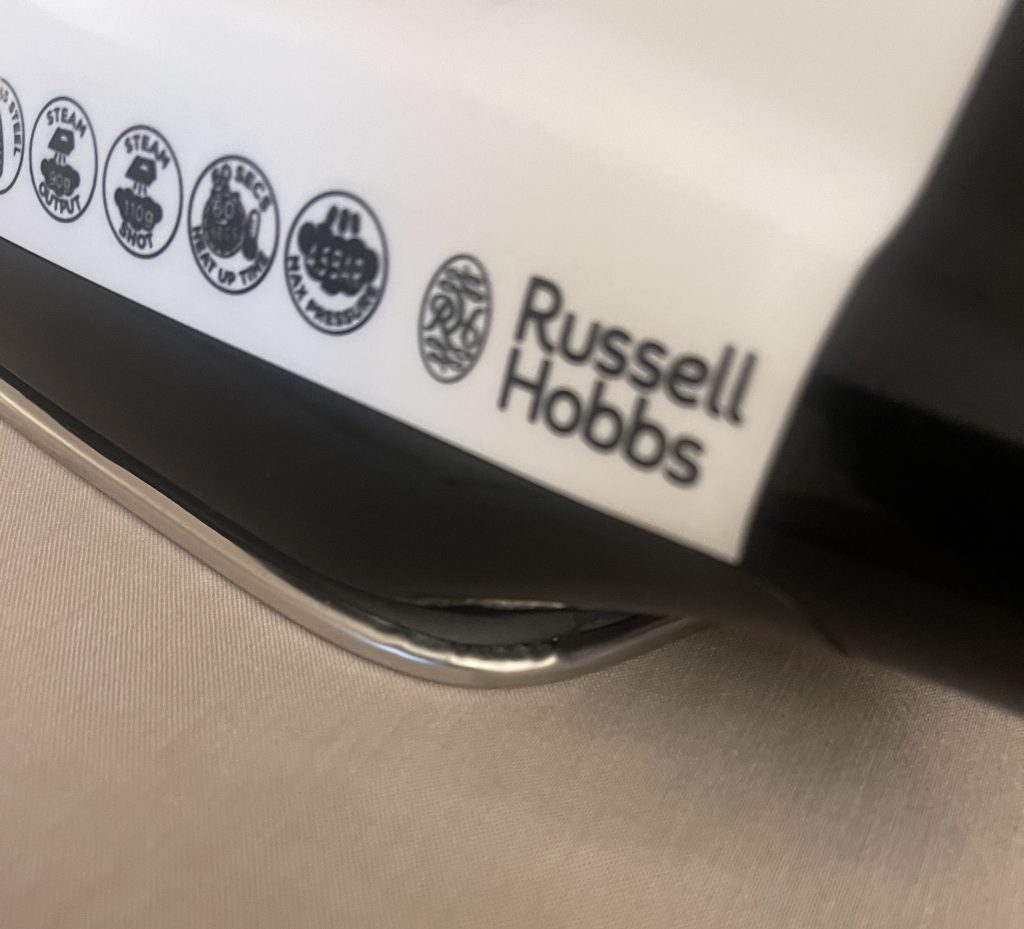 Russell Hobbs 24420-56 Dampfbügelstation unsaubere Kante Bügelsohle