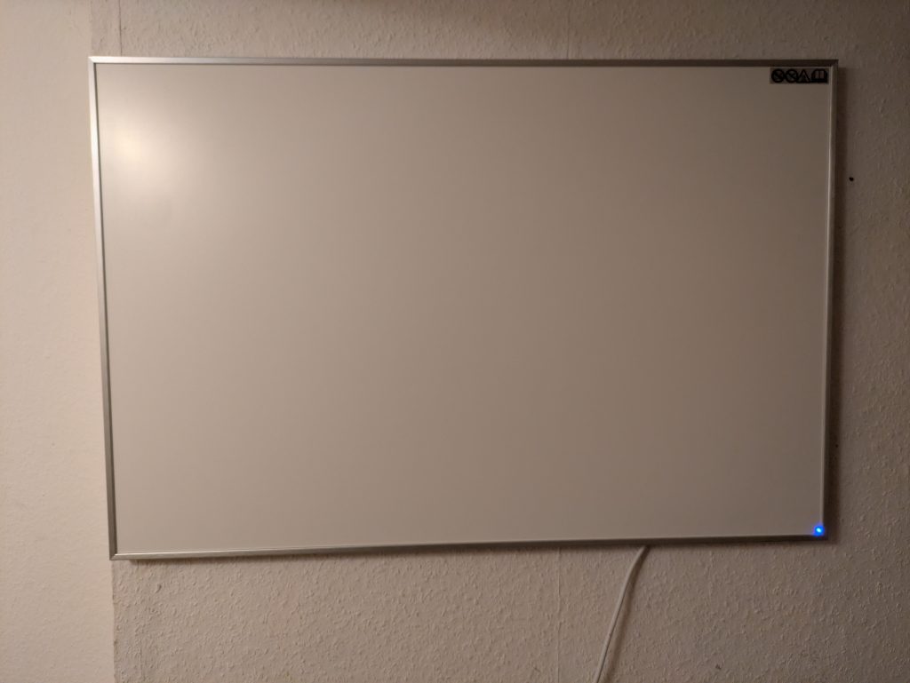 TROTEC TIH 500 S Infrarotheizung aufgehangen
