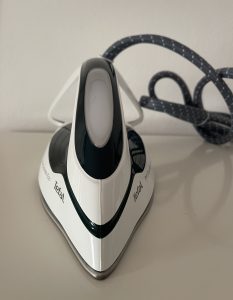 Tefal Pro Express Eco GV9E21E0 Dampfbügelstation Bügeleisen von vorne