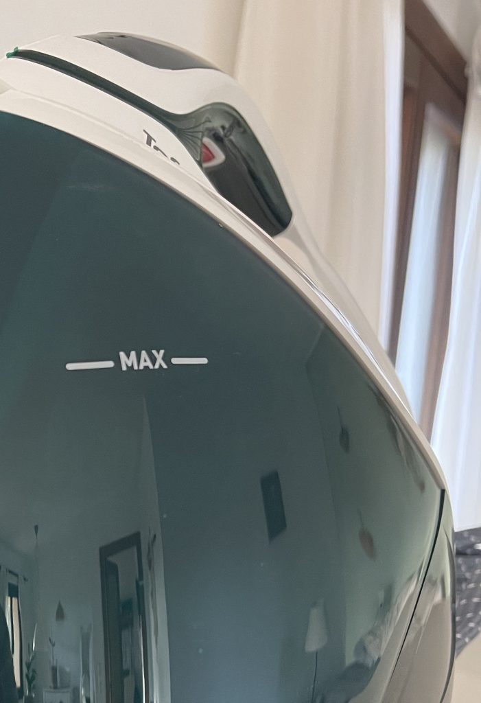 Tefal Pro Express Eco GV9E21E0 Dampfbügelstation Maximalmarkierung auf dem Wassertank