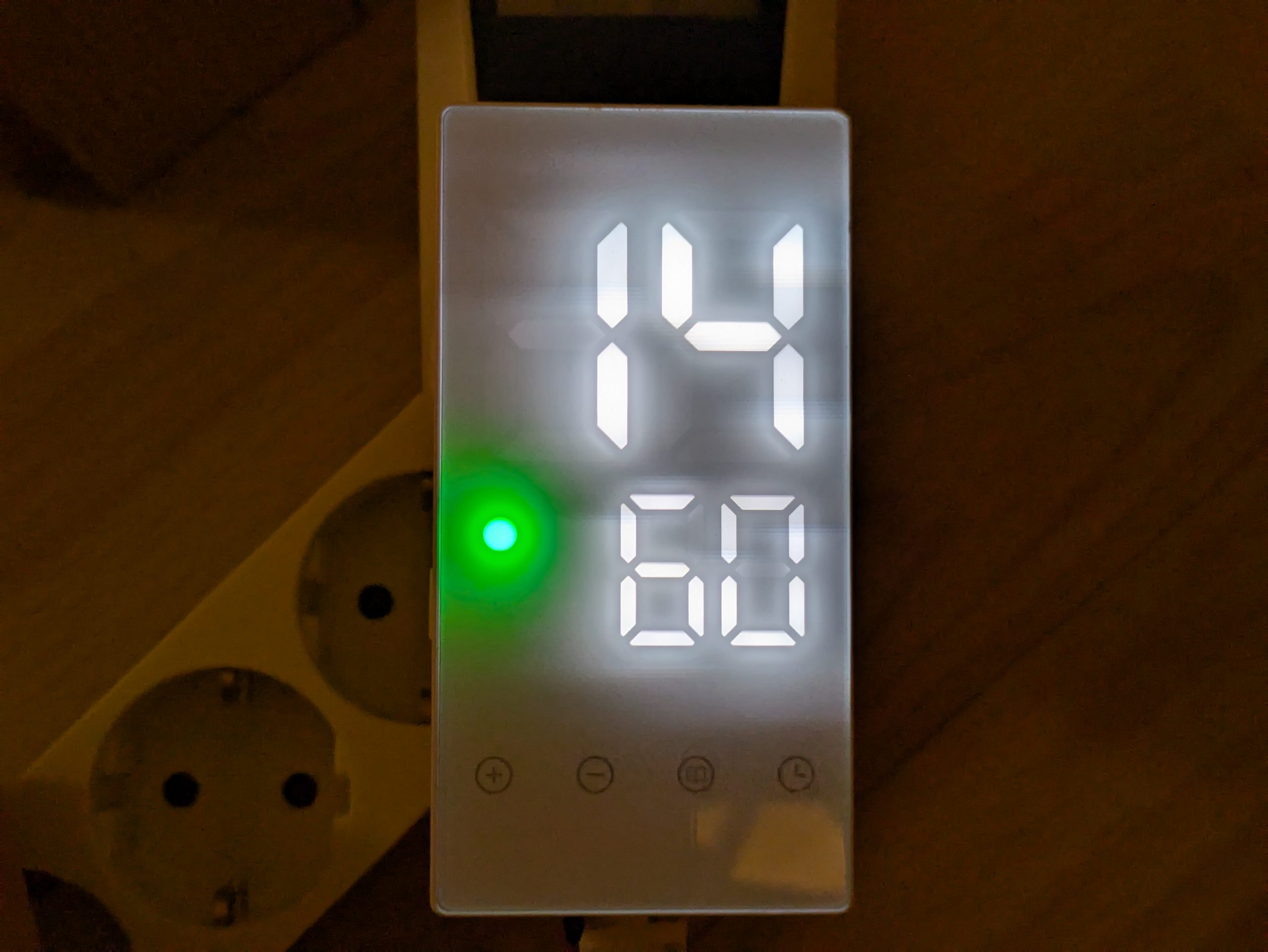 Thermostat der Heidenfeld HF-HP 100-3 Infrarotheizung