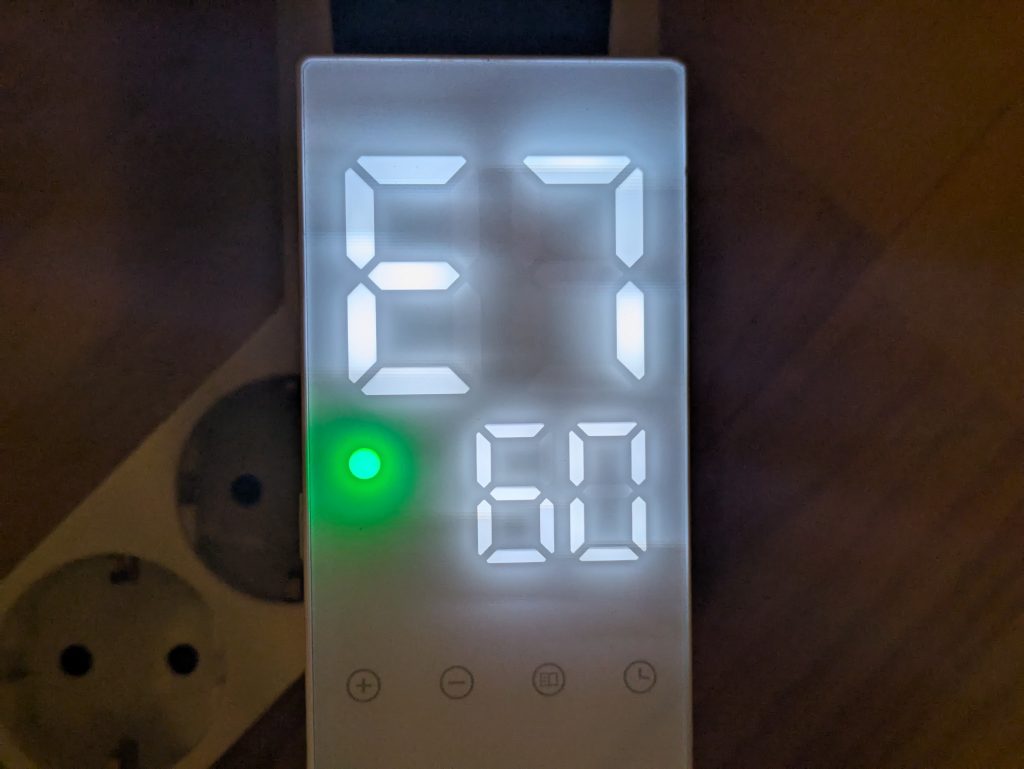 Thermostat der Heidenfeld HF-HP 105 Infrarotheizung (2)
